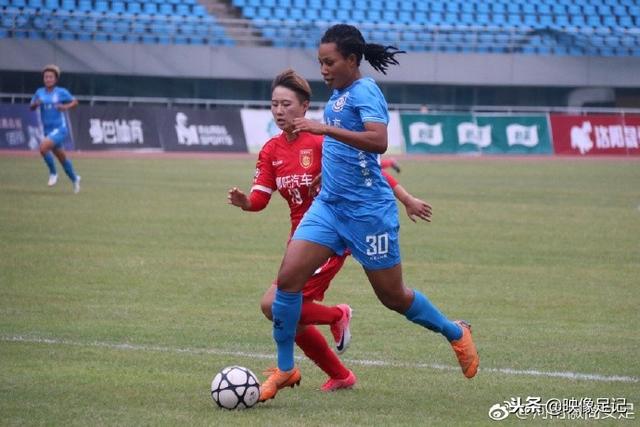欧联-霍伊伦替补梅开二度 曼联2-1比尔森胜利