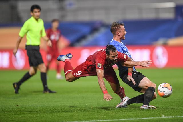 15分！周琦关键罚球率队反超 攻防状态不理想